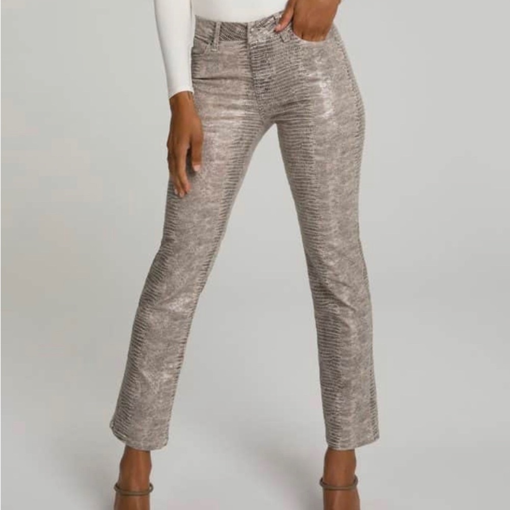 Good American snake print jeans fits like 25